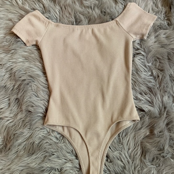 Cream button bodysuit - Picture 3 of 3